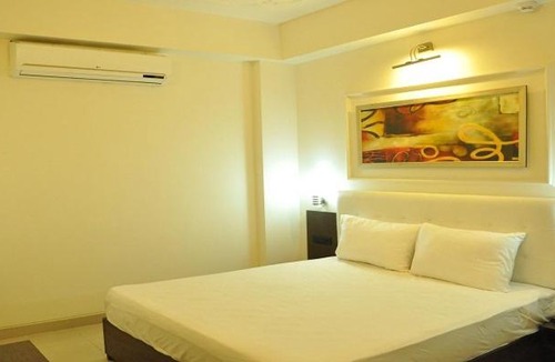 Sector 39 Hotel | Hotel Azad Square Gurgaon