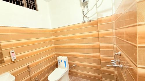 Naini Hotel | Hotel Blessing Inn & Restaurant