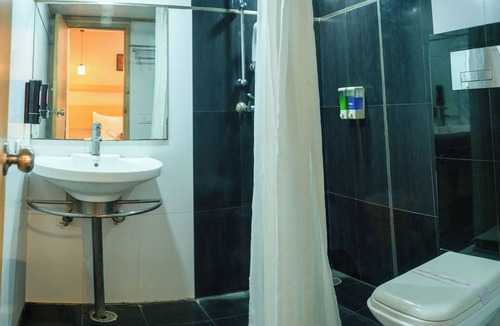 Sindhi Camp Hotel | Hotel Blue Heaven