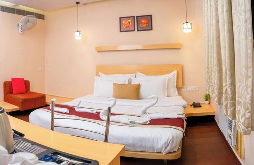 Sindhi Camp Hotel | Hotel Blue Heaven