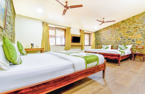 Mount Abu Hotel | Hotel Castle Rock Mount Abu by SAH