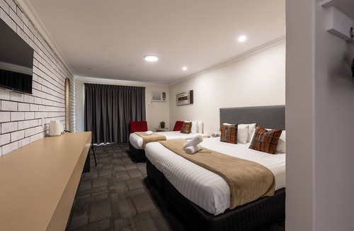 Rockingham Hotel | Hotel Clipper