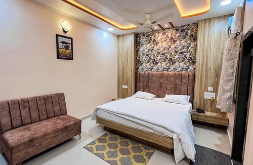 Chitrakoot Hotel | HOTEL GANGA RAM
