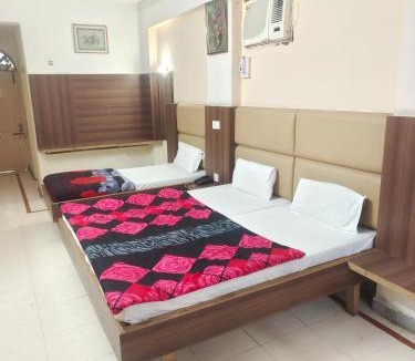 Rishikesh Hotel | Hotel Gangour