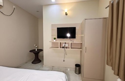 Bareilly Hotel | Hotel Green Apple