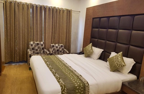 The Mall Road Hotel | Hotel Hamers International