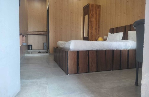 Rishikesh Hotel | Hotel Indo Tiger By Rawat Hospitality