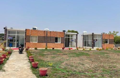 Nivari Hotel | Hotel krishna manu place