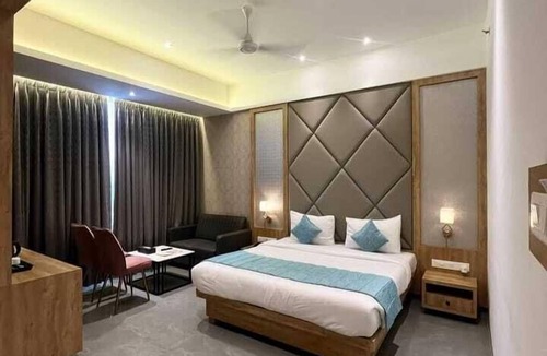 Thane West Hotel | Hotel La Dahlia