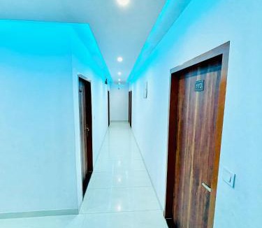 Shri Madhopur Hotel | Hotel Lord krishna