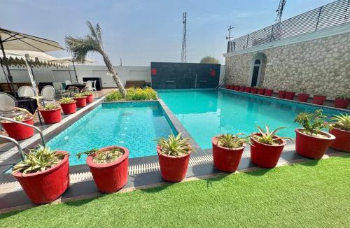 Bathinda Hotel | Hotel Lotus castle