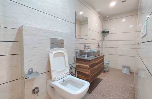 Pathankot Hotel | Hotel M.K