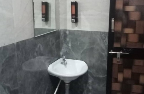 Kalmeshwar Hotel | Hotel Maratha Palace