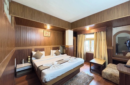 Darjeeling Hotel | HOTEL MARVEL INTERNATIONAL AND RESTURANT