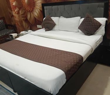 Sector 45 Hotel | Hotel Milan