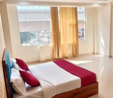 Sector 18 Hotel | Hotel Moon