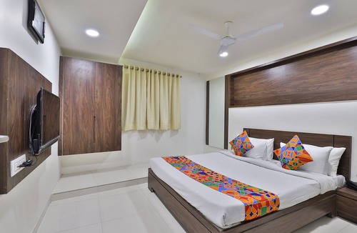 Sayajiganj Hotel | Hotel Nice
