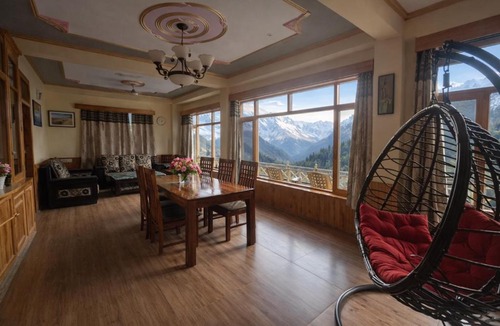 Model Town House | Hotel Nitya, Manali