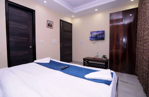 Noida Hotel | Hotel Noida Nest 105