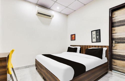 Kamla Nagar Hotel | Hotel O 83167 Golden Key Inn