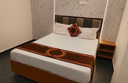 Gorakhpur Hotel | Hotel O A5 Blue