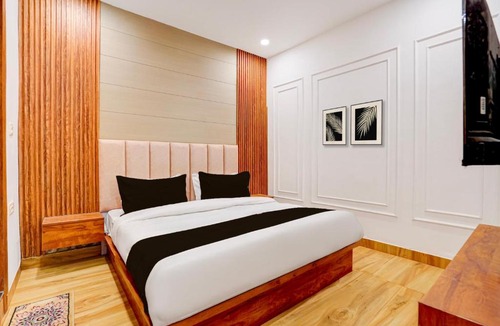 Mukherjee Nagar Hotel | Hotel O Amora Inn
