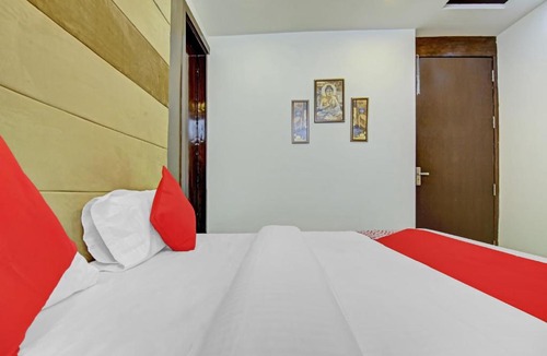 Indirapuram Hotel | Hotel O OM