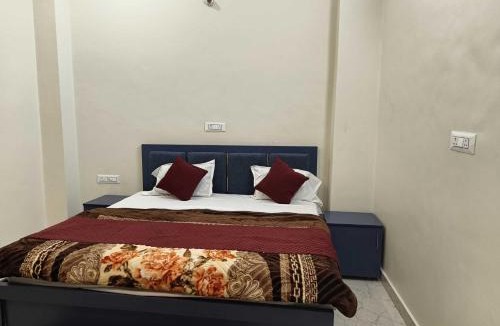 Alambagh Hotel | Hotel O Sapphire Grand