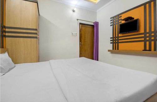 Vizianagaram Hotel | Hotel O Three Lamps Junction Vizianagaram