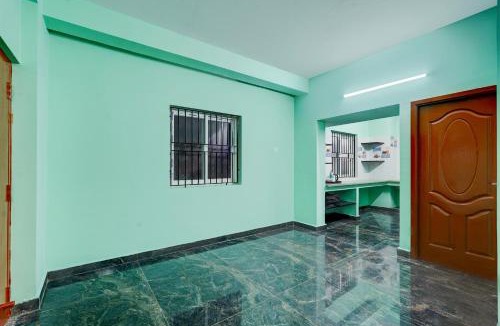 Urapakkam Hotel | Hotel O White Inn