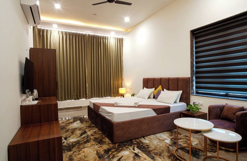 Hisar Hotel | Hotel Omkar