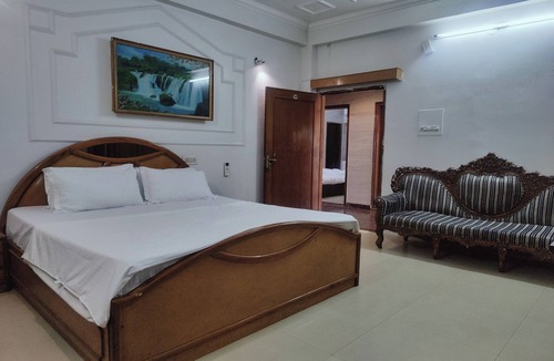 Sindhi Camp Hotel | Hotel Purohit Sindhi Camp