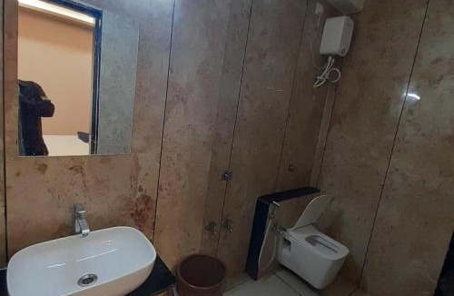 Dwarka Hotel | Hotel Purushottam