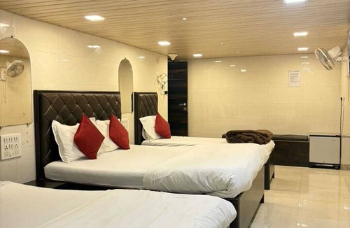Dongri Hotel | Hotel Qamar