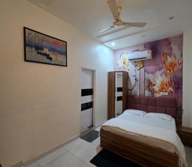 Sonepat Hotel | Hotel R3