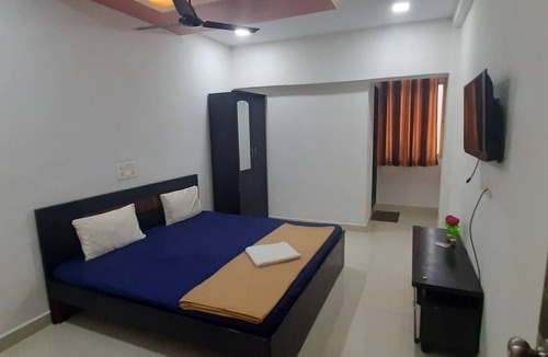 Neral Hotel | Hotel Radhakrishna