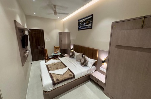 Nerul Hotel | Hotel Regal Residency