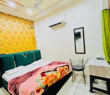 Bathinda Hotel | Hotel RKS Residency
