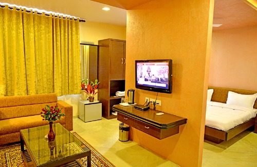 Amer Fort Road Hotel | Hotel Royal View