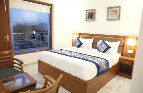 Noida Hotel | Hotel Sandal Tree Express