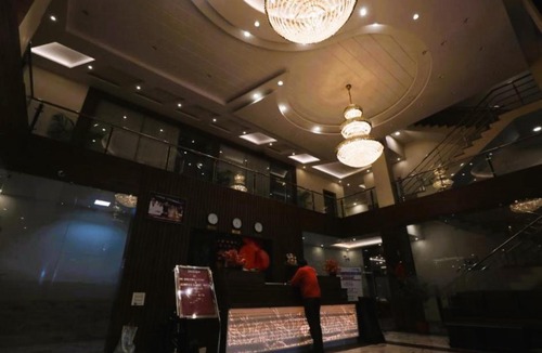 Siwan Hotel | Hotel Sapphire Inn Siwan Bihar