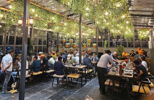 Satara Hotel | Hotel Seven Eleven