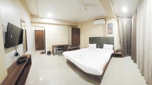 Satara Hotel | Hotel Seven Eleven