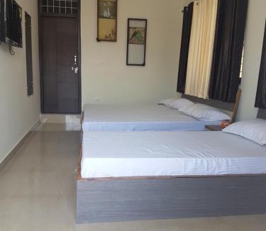 Paltan Bazaar Hotel | Hotel Shiv Kripa