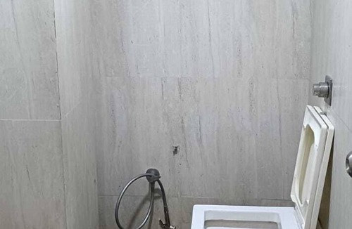 Vadodara Hotel | HOTEL SHIV RESIDENCY