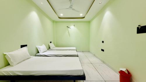 Rau Hotel | Hotel Shree Hari Palace