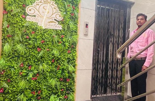 Thane West Hotel | Hotel Signature
