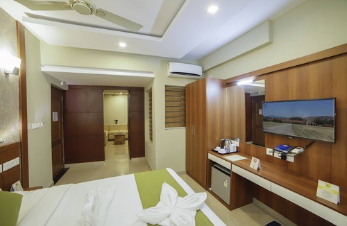 Guruvayur Hotel | Hotel Sreepathy Indraprastha