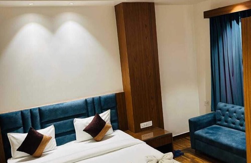 Kalyanpur Hotel | Hotel Swarn Bhoomi