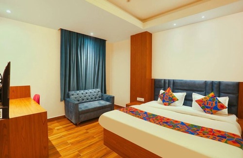 Kalyanpur Hotel | Hotel Swarn Bhoomi